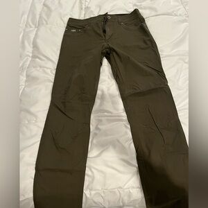 Kohl pants, size 34x34, olive green